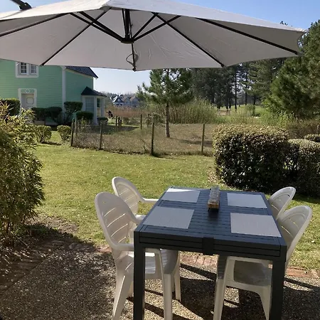 Pavillon Sur Domaine Pierre & Vacance بيت للعطل *